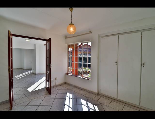 4 BEDROOM HOUSE SOLD IN PRETORIUSPARK